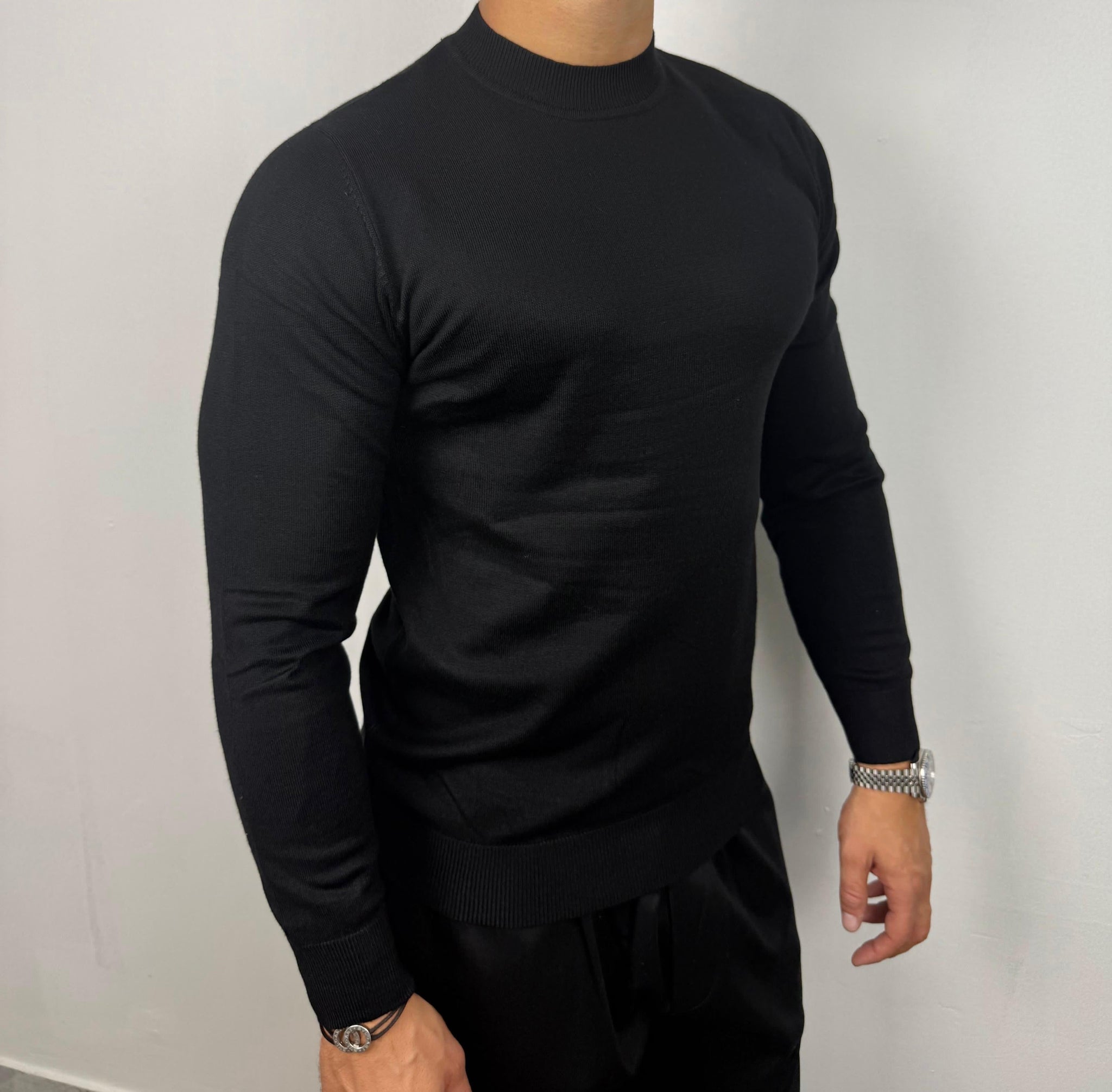 Pull Light Black