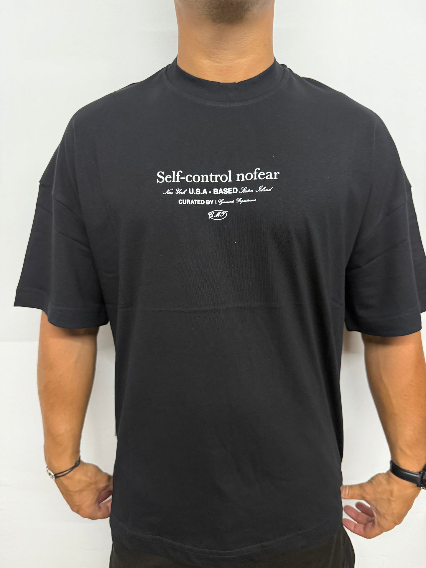 T-shirt self control